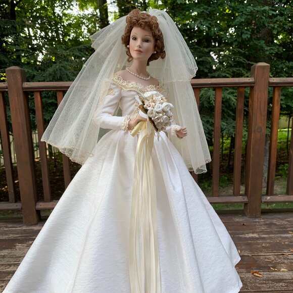 “Autumn Reflection" Vintage Porcelain Bisque Wedding Doll - Picture 2 of 16